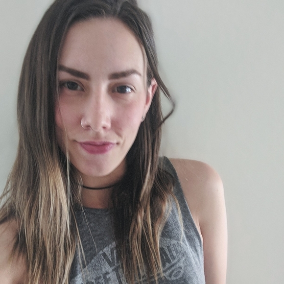 ✨Meet your Posher, Stephanie! ✨ - Picture 1 of 1